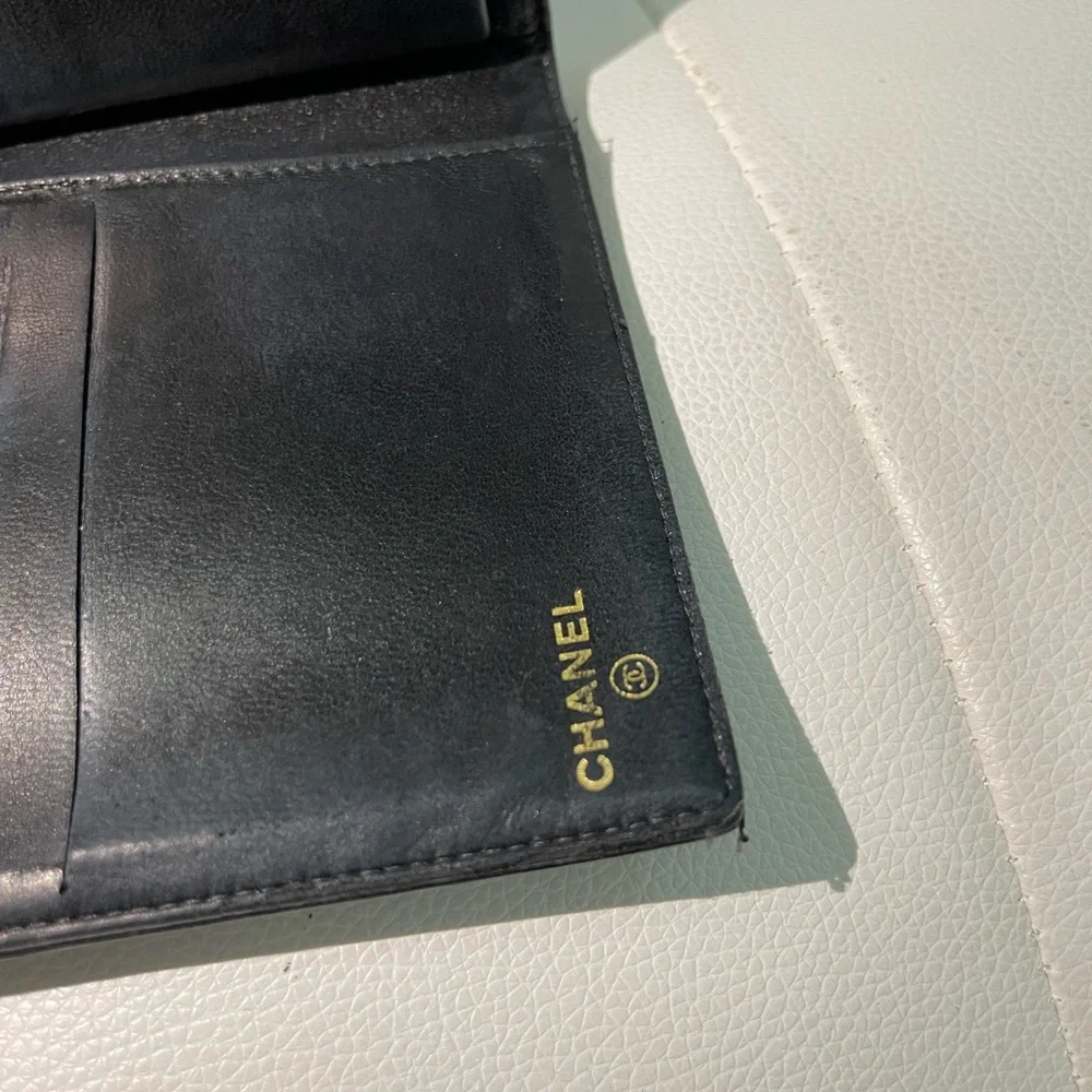 Authentic CHANEL Long Caviar Leather CC Bifold Flap Wallet - Picture 9 of 13